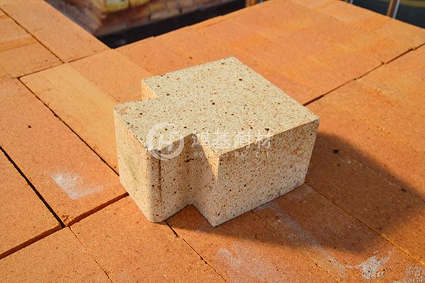 燕尾磚